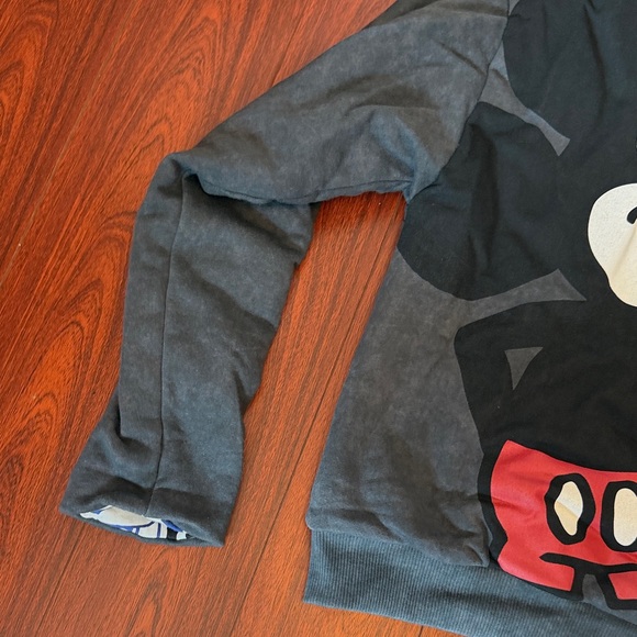 Zara Gray Mickey Mouse x Keith Haring collab Crew Neck Sweater - Picture 2 of 12